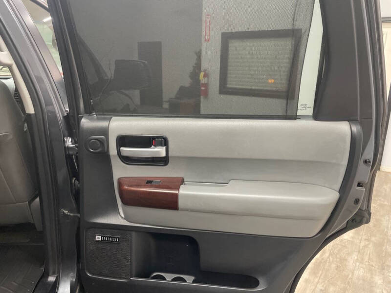 2011 Toyota Sequoia Platinum