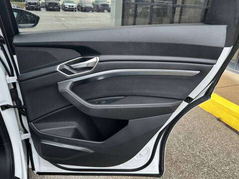 2024 Audi Q8 e-tron quattro Premium Plus