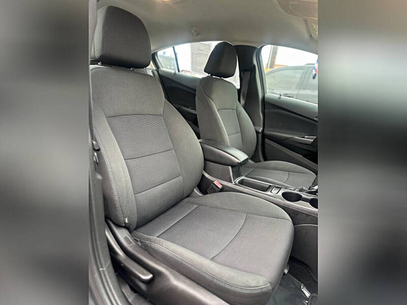 2017 Chevrolet Cruze LT Auto