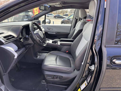 2023 Toyota Sienna XSE 7-Passenger
