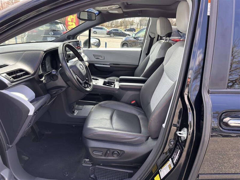 2023 Toyota Sienna XSE 7-Passenger