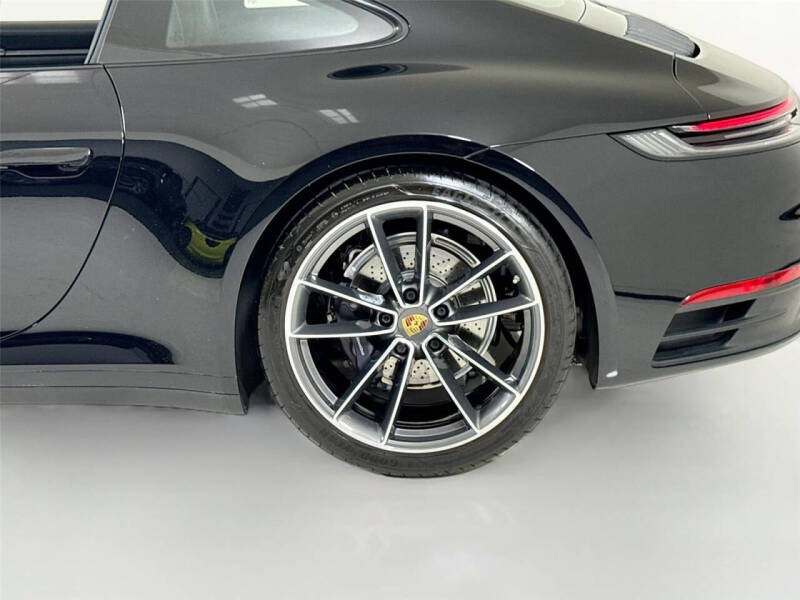2022 Porsche 911 Carrera