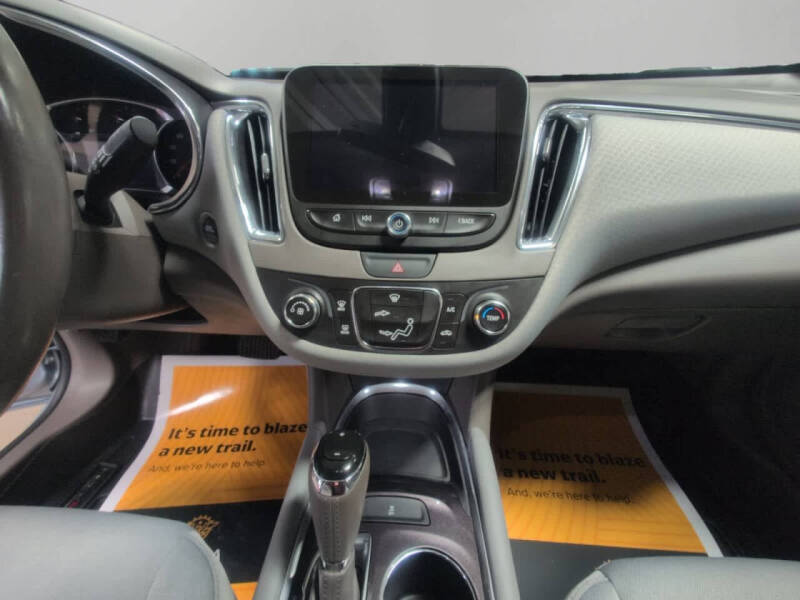 2017 Chevrolet Malibu LT