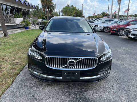 2023 Volvo S90 B6 Plus