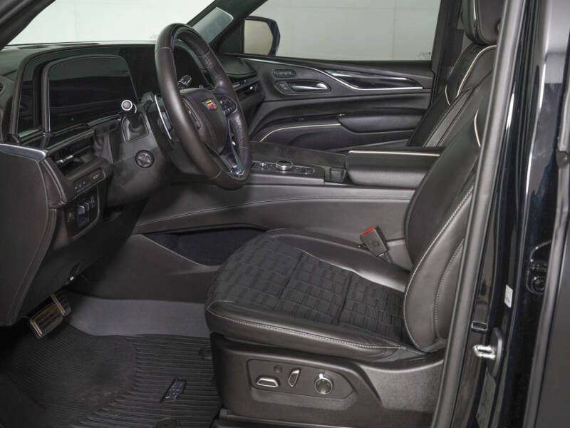 2023 Cadillac Escalade-V