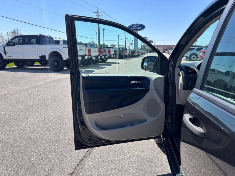 2015 Dodge Grand Caravan SE