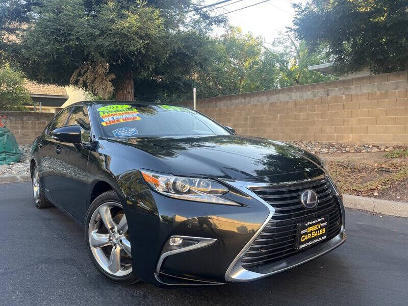 2017 Lexus ES 300h