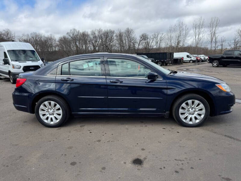 2014 Chrysler 200 LX