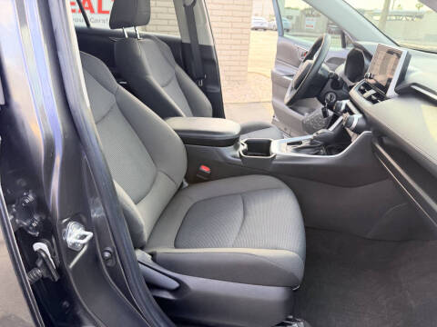 2023 Toyota RAV4 LE