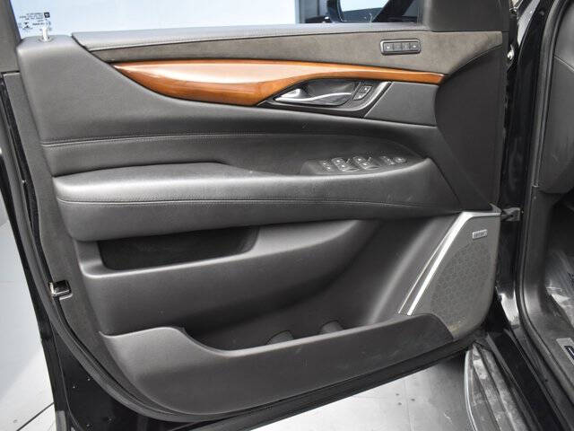 2020 Cadillac Escalade Luxury