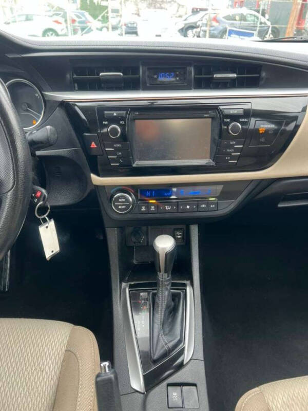 2016 Toyota Corolla LE