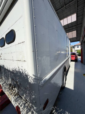 1986 GMC P30 Forward Control Chassis