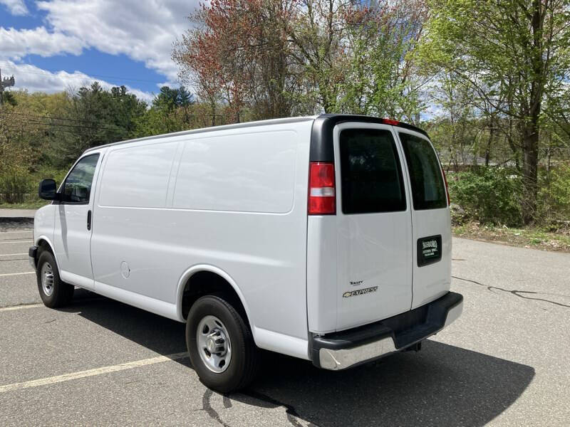 2022 Chevrolet Express 2500