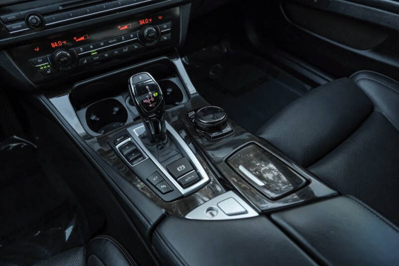 2016 BMW 5 Series 550i