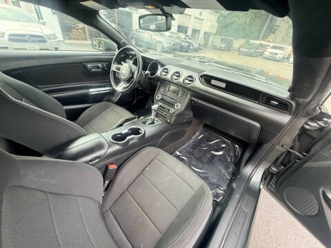 2015 Ford Mustang V6