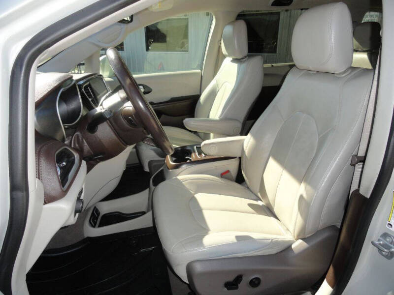 2021 Chrysler Pacifica Touring L