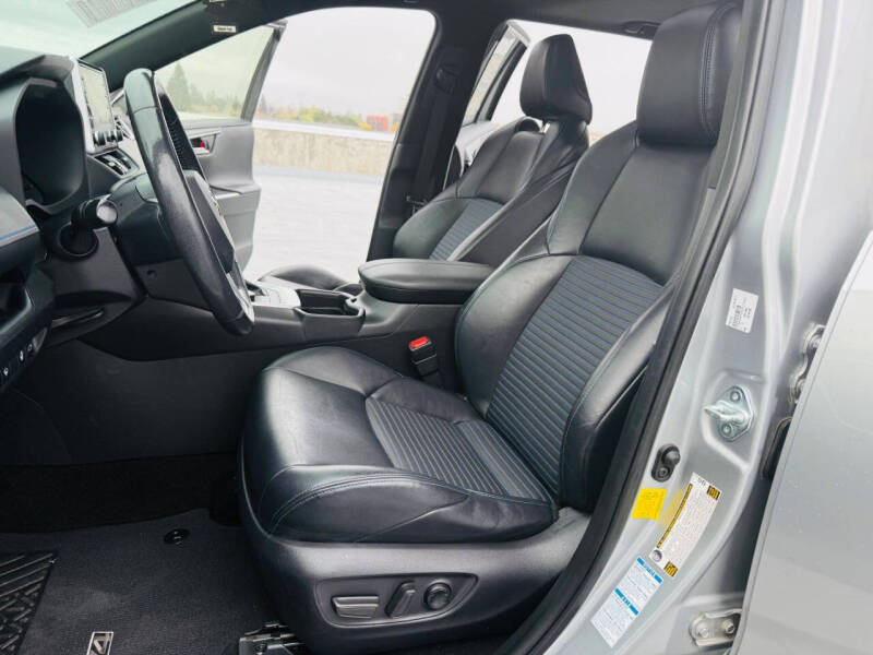 2019 Toyota RAV4 XSE photo 18