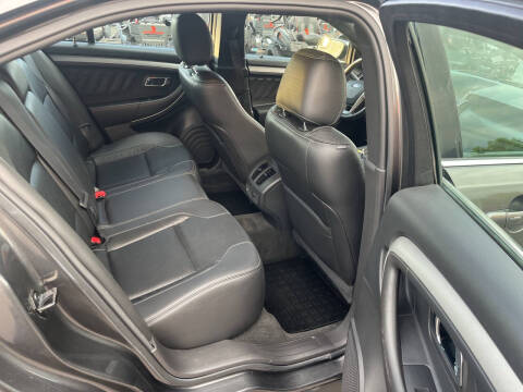 2016 Ford Taurus SEL