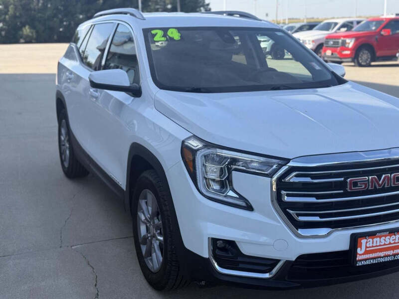 2024 GMC Terrain SLT