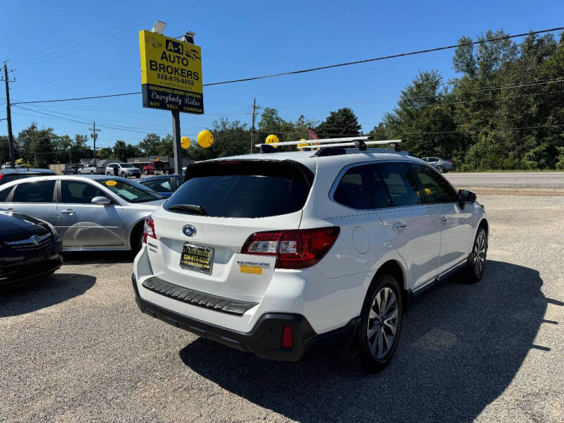 2019 Subaru Outback Touring photo 8