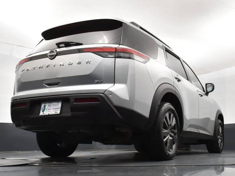 2023 Nissan Pathfinder SV