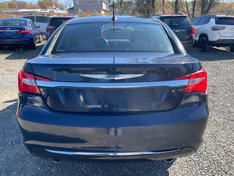 2014 Chrysler 200 LX