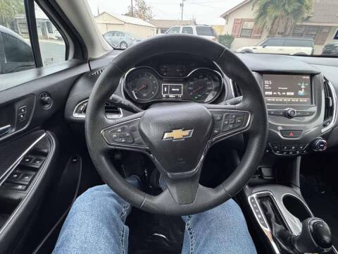 2017 Chevrolet Cruze LT Auto