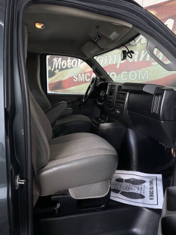 2017 Chevrolet Express LT 3500