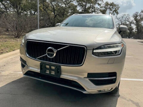 2016 Volvo XC90 T6 Momentum