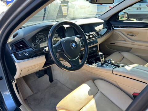 2011 BMW 5 Series 528i