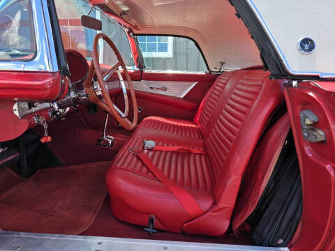 1957 Ford Thunderbird