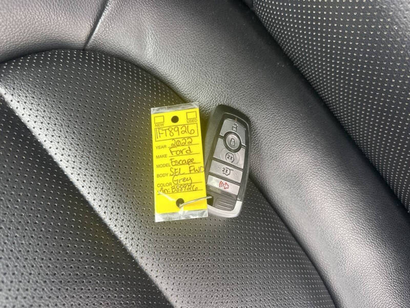 2022 Ford Escape SEL