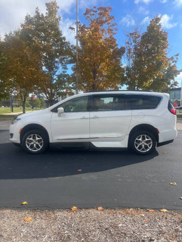 2017 Chrysler Pacifica Touring Plus