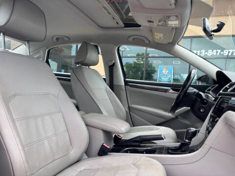 2016 Volkswagen Passat 1.8T SE