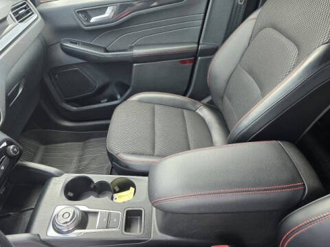 2025 Ford Escape Hybrid ST-Line Select