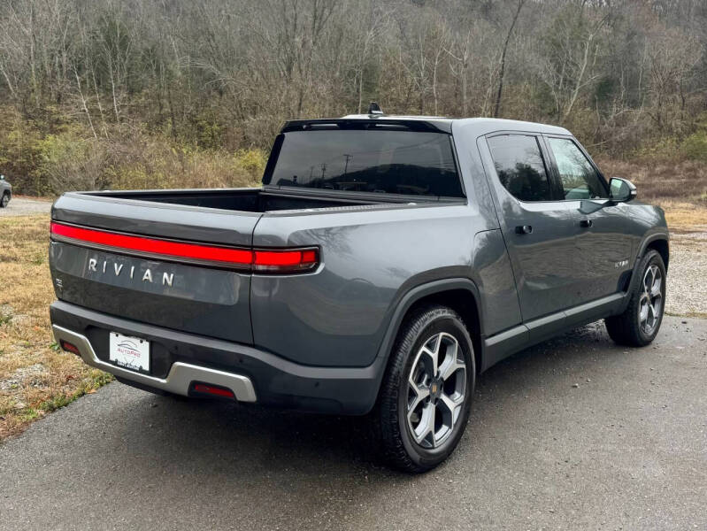 2024 Rivian R1T Adventure