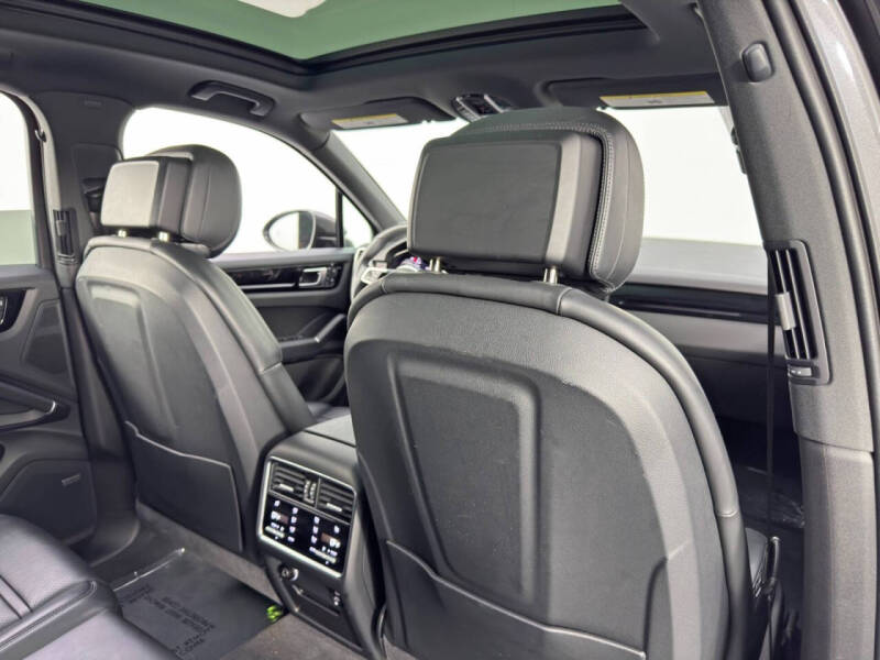 2023 Porsche Cayenne