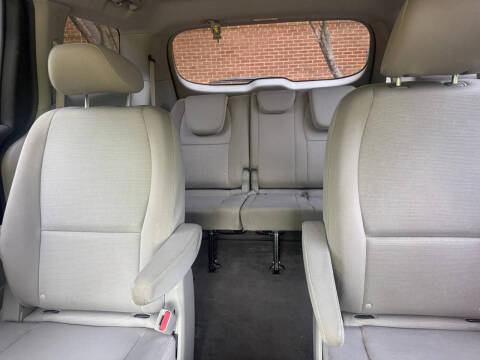 2015 Kia Sedona LX