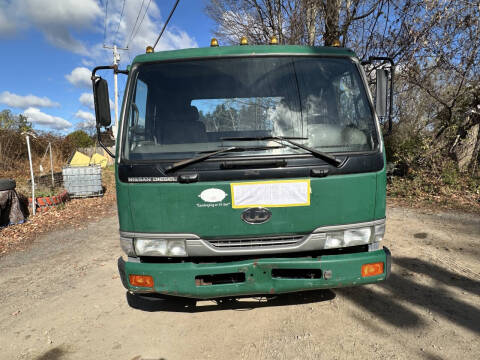 2001 UD Trucks UD2300