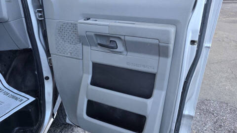 2014 Ford E-Series E-350 SD XL