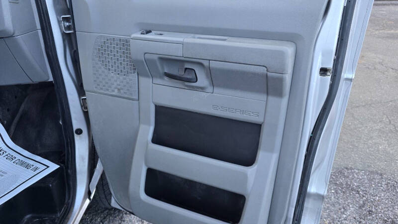 2014 Ford E-Series E-350 SD XL