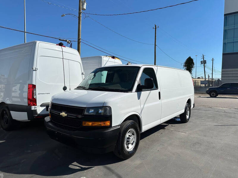 2022 Chevrolet Express 2500