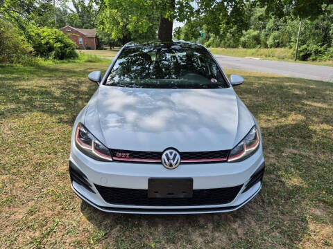 2020 Volkswagen Golf GTI SE