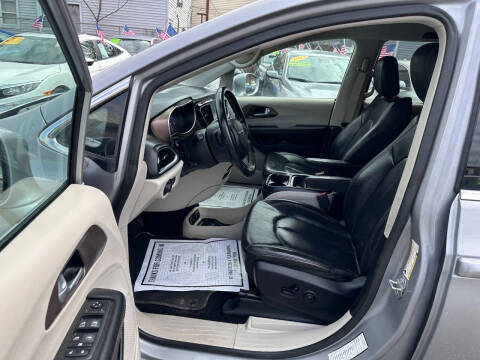 2018 Chrysler Pacifica Touring L