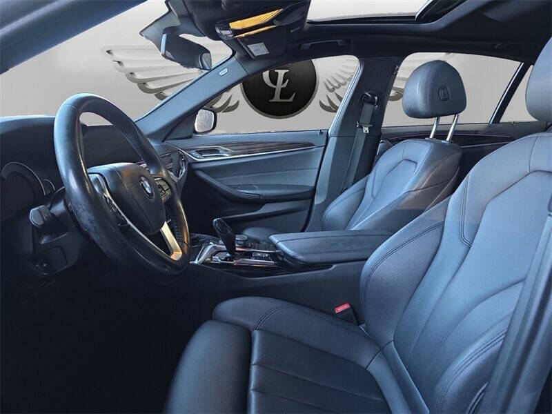 2018 BMW 5 Series 530i