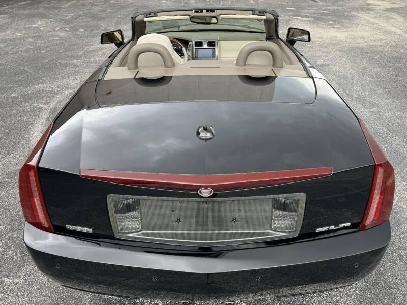 2005 Cadillac XLR