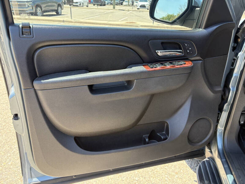 2011 Chevrolet Avalanche LT