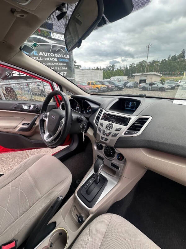 2014 Ford Fiesta SE