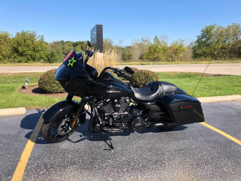 2019 Harley-Davidson FLTRXS for sale at Fox Valley Motorworks in Lake In The Hills IL