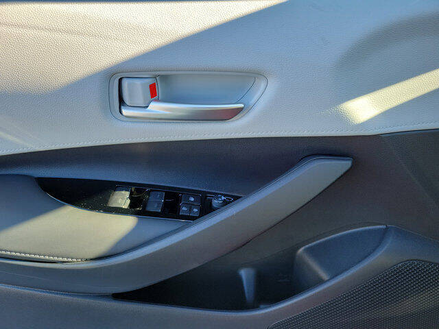 2023 Toyota Corolla Hatchback SE